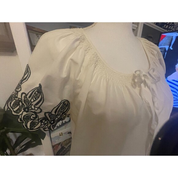 Soho Look 100% cotton peasant blouse with embroidery-style sleeves and hem sz L - Picture 7 of 8